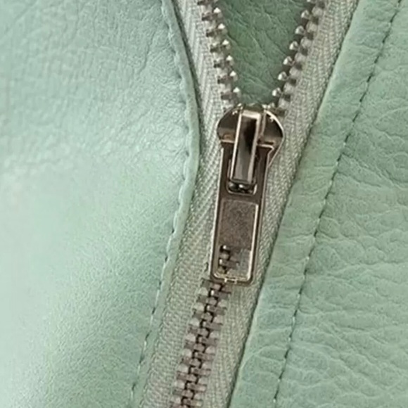 🆕Mint green faux thick leather high waist skirt - Picture 3 of 8